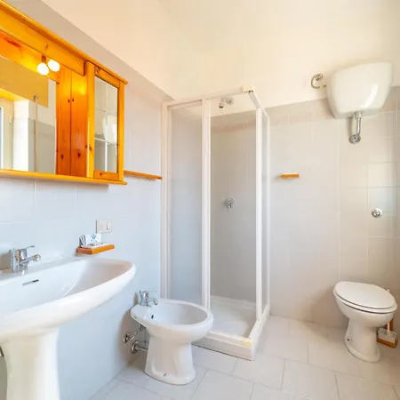 Panorama מלון באדזי