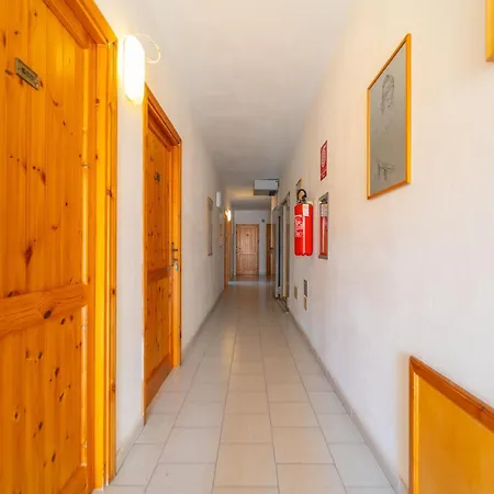 מלון Panorama באדזי